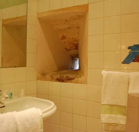 Manoir De Rouessé Laval (Mayenne)